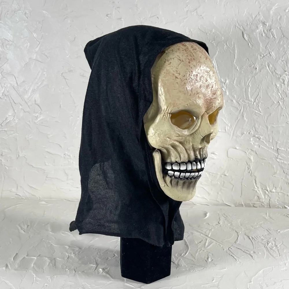 vintage Scary Scream Ghost Face Crypt Ghoul Skeleton Skull